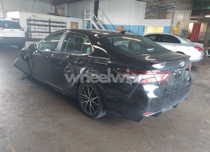 Photo 3 of 2021 Toyota Camry SE AWD (VIN 4T1G11BK2MU026125)