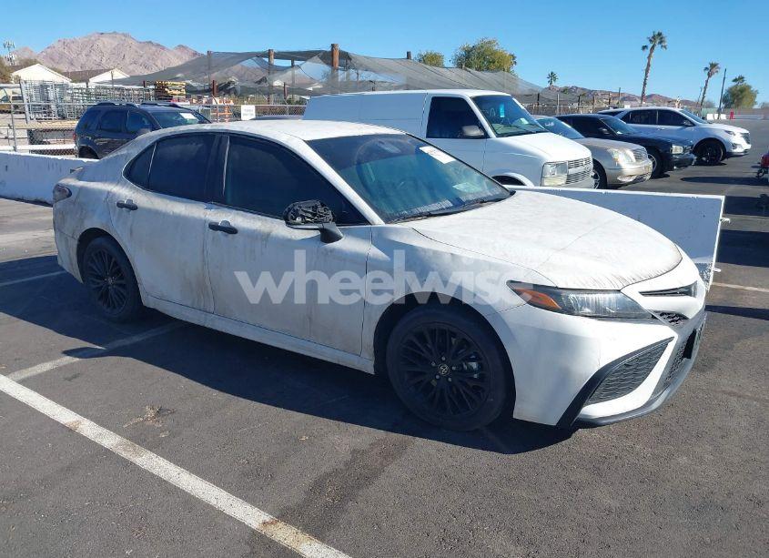 2022 Toyota Camry SE NIGHTSHADE SPECIAL AWD (VIN 4T1G11BK2NU058395) main photo