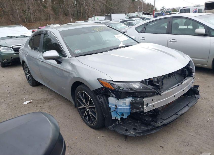 2022 Toyota Camry SE AWD (VIN 4T1G11BK2NU065962) main photo