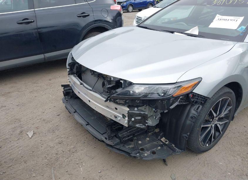 Photo 6 of 2022 Toyota Camry SE AWD (VIN 4T1G11BK2NU065962)