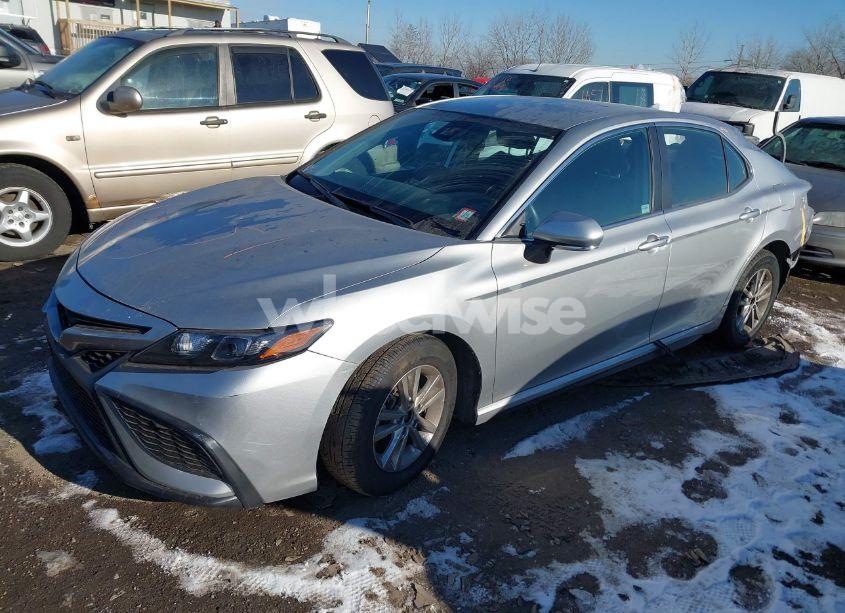 Photo 2 of 2022 Toyota Camry SE AWD (VIN 4T1G11BK2NU072488)
