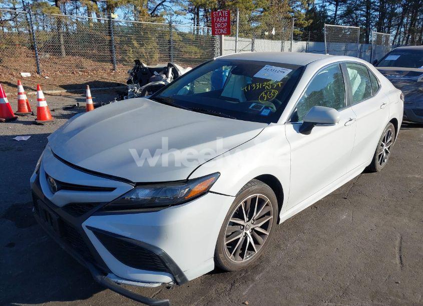Photo 2 of 2023 Toyota Camry SE AWD (VIN 4T1G11BK2PU082117)