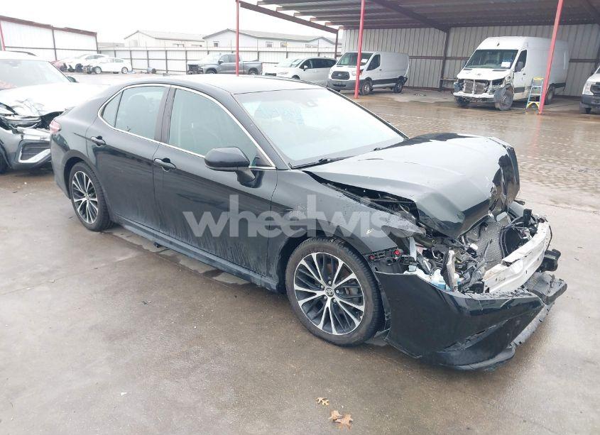 2020 Toyota Camry SE AWD (VIN 4T1G11BK3LU004097) main photo