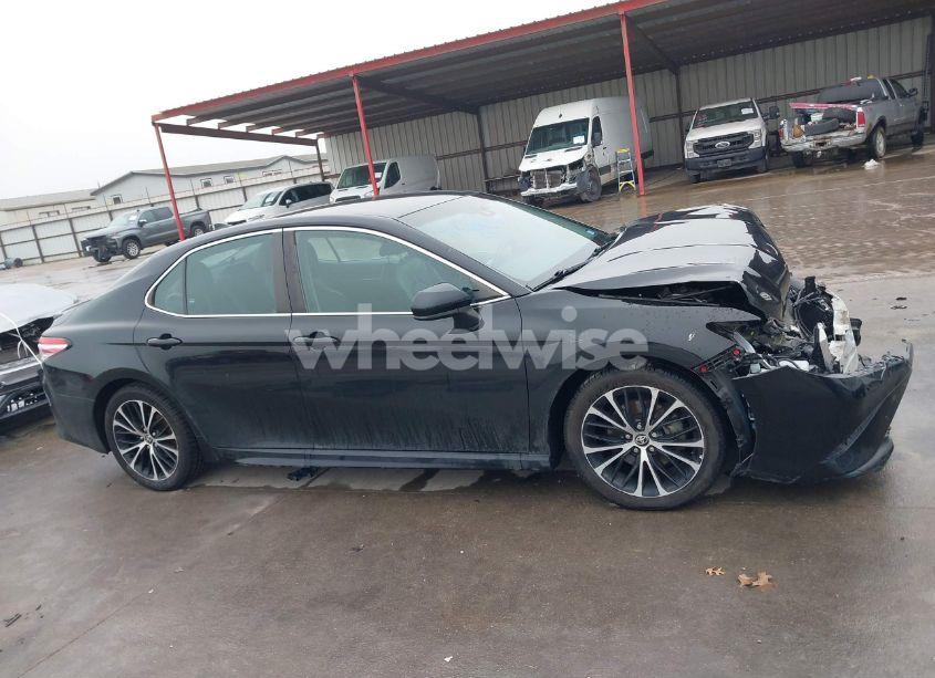 Photo 14 of 2020 Toyota Camry SE AWD (VIN 4T1G11BK3LU004097)