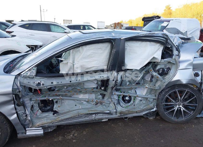 Photo 6 of 2022 Toyota Camry SE AWD (VIN 4T1G11BK3NU072709)