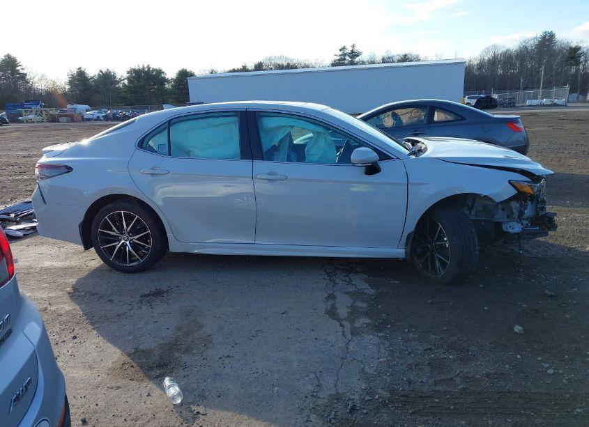 Photo 14 of 2024 Toyota Camry SE (VIN 4T1G11BK3RU110123)