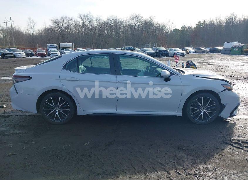 Photo 13 of 2022 Toyota Camry SE AWD (VIN 4T1G11BK4NU060911)