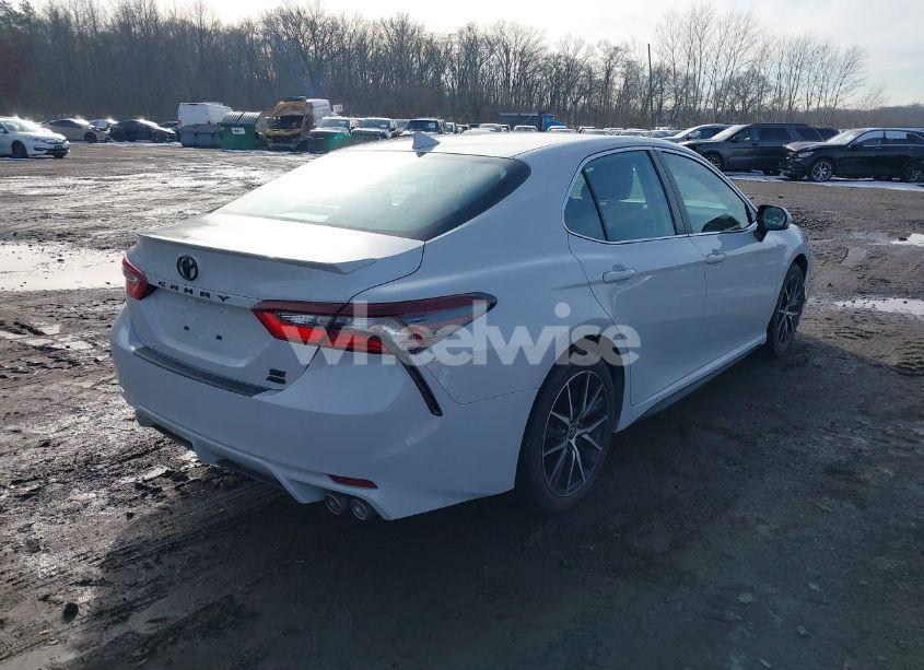 Photo 4 of 2022 Toyota Camry SE AWD (VIN 4T1G11BK4NU060911)