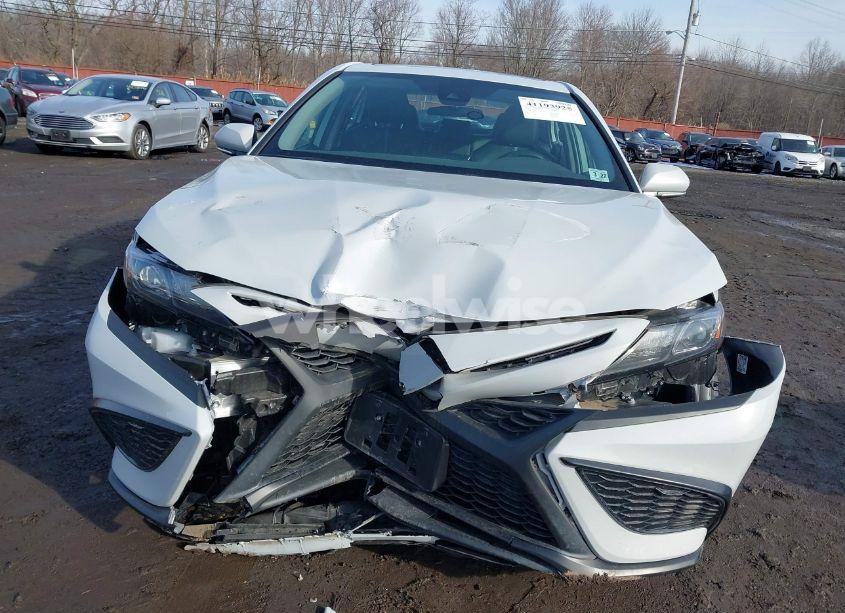 Photo 6 of 2022 Toyota Camry SE AWD (VIN 4T1G11BK4NU060911)