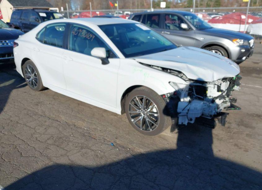 2023 Toyota Camry SE AWD (VIN 4T1G11BK4PU081941) main photo