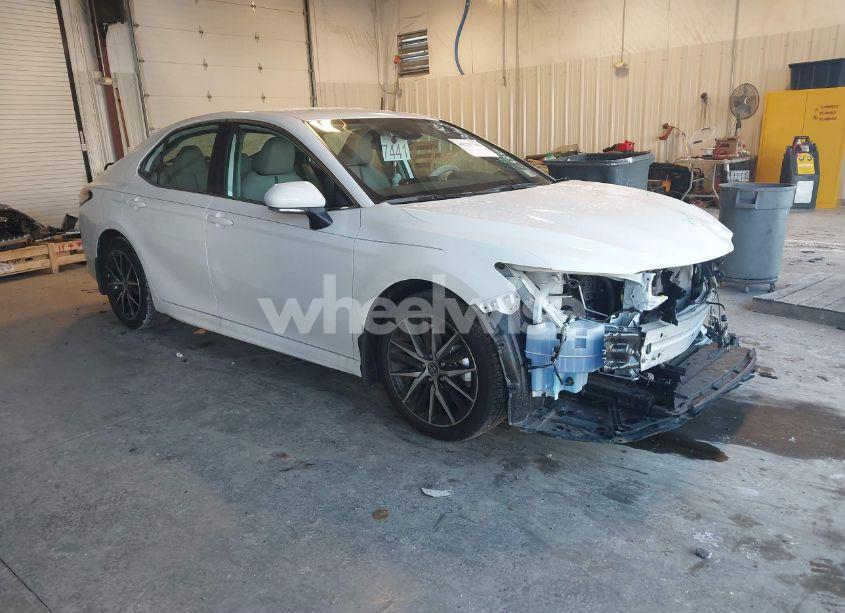 2023 Toyota Camry SE AWD (VIN 4T1G11BK5PU106393) main photo