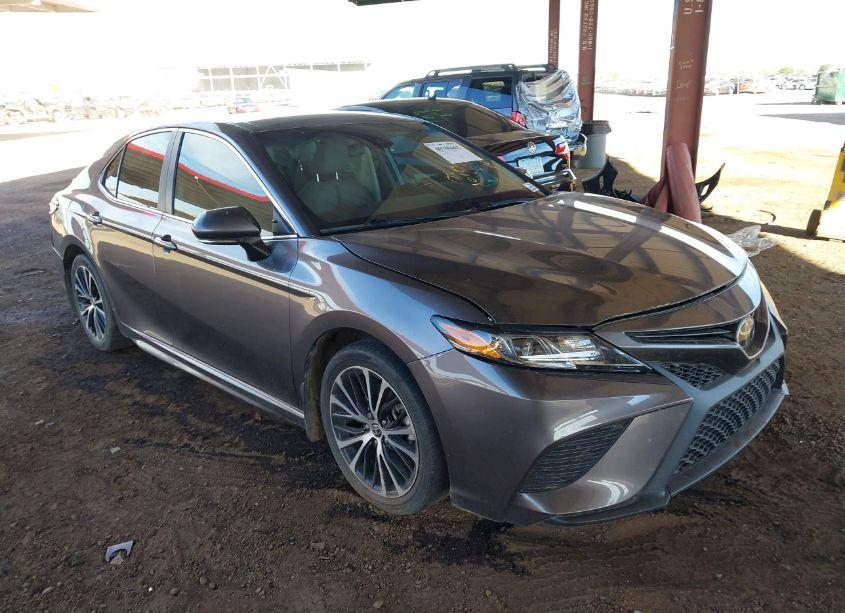 2020 Toyota Camry SE AWD (VIN 4T1G11BK6LU006183) main photo