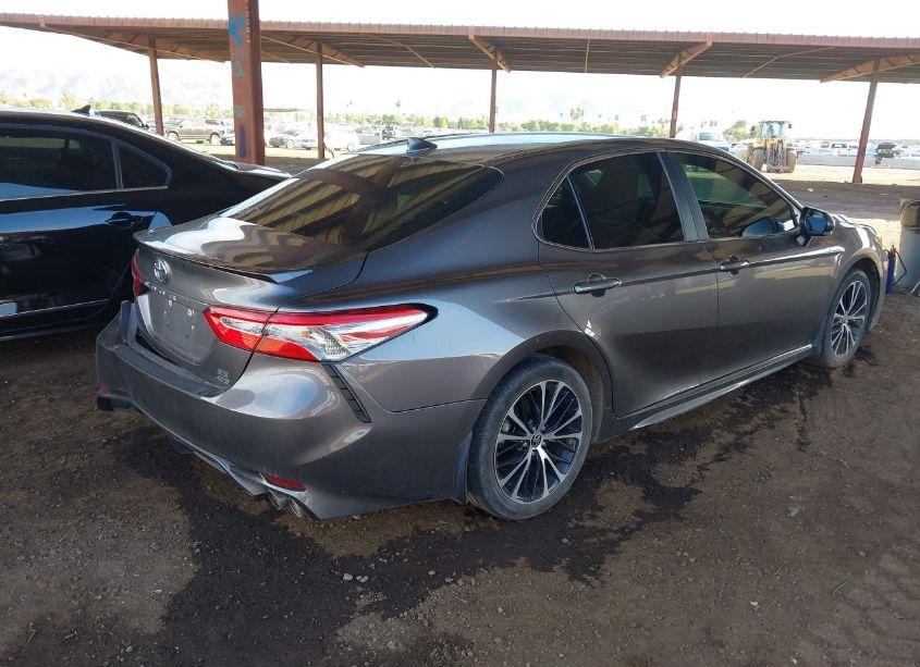 Photo 4 of 2020 Toyota Camry SE AWD (VIN 4T1G11BK6LU006183)