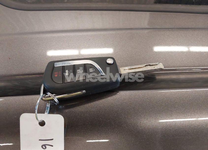 Photo 11 of 2020 Toyota Camry SE AWD (VIN 4T1G11BK6LU011335)