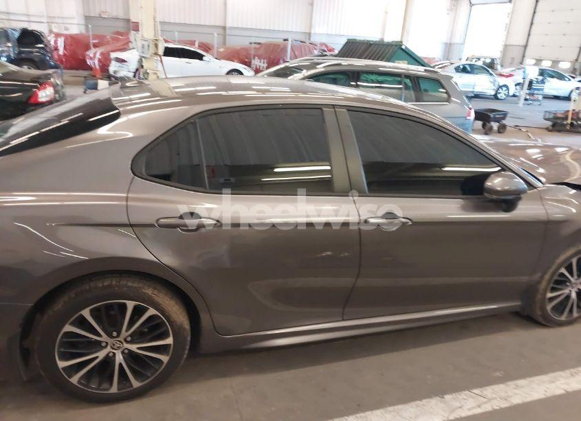 Photo 14 of 2020 Toyota Camry SE AWD (VIN 4T1G11BK6LU011335)