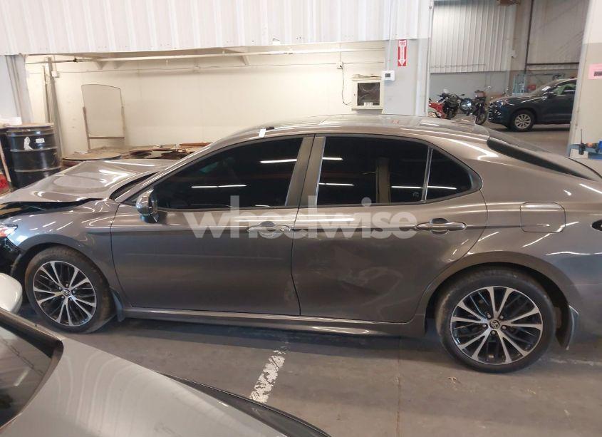 Photo 15 of 2020 Toyota Camry SE AWD (VIN 4T1G11BK6LU011335)