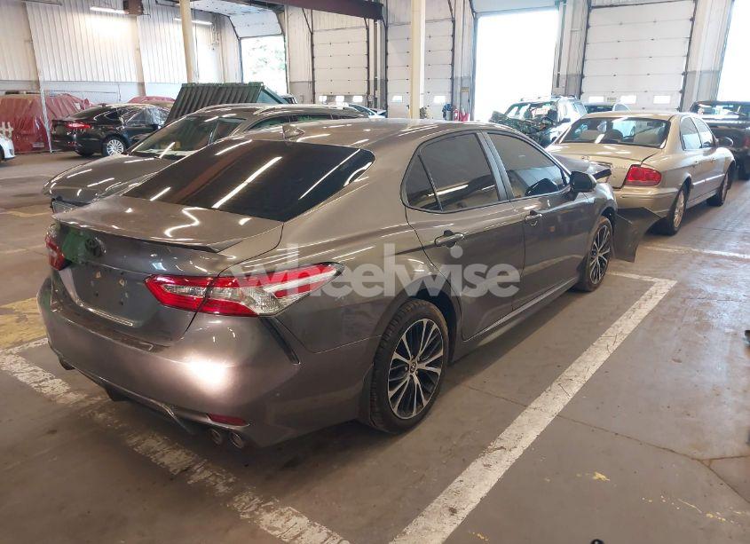 Photo 4 of 2020 Toyota Camry SE AWD (VIN 4T1G11BK6LU011335)