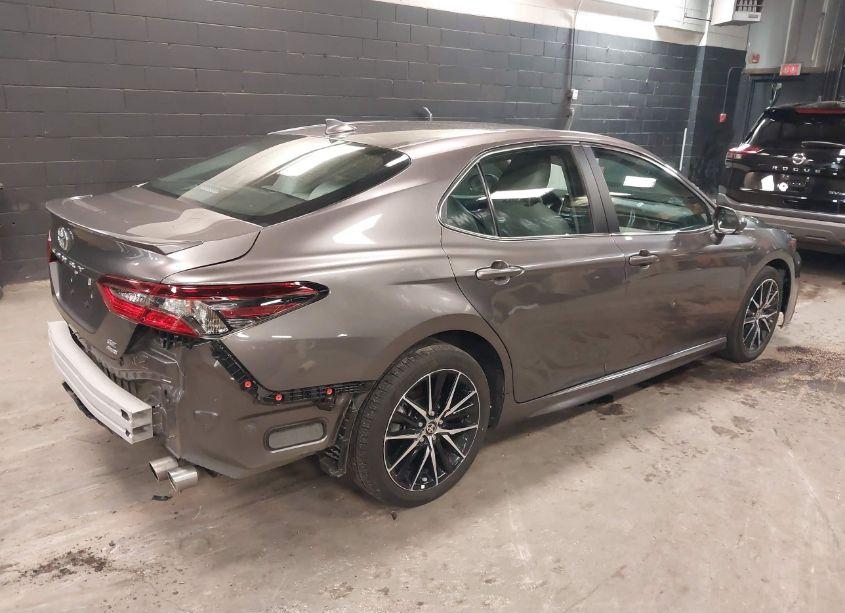 Photo 4 of 2024 Toyota Camry SE (VIN 4T1G11BK6RU110813)