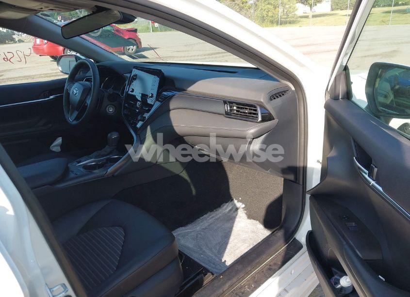 Photo 5 of 2024 Toyota Camry SE (VIN 4T1G11BK6RU121908)