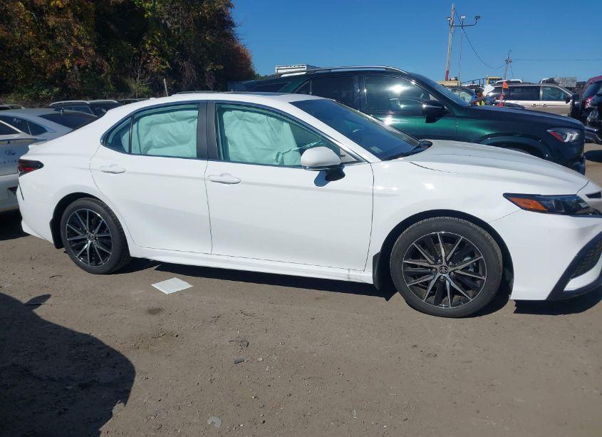 Photo 13 of 2024 Toyota Camry SE (VIN 4T1G11BK6RU128955)