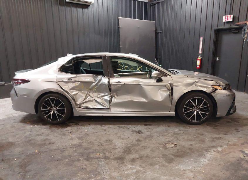 Photo 13 of 2021 Toyota Camry SE AWD (VIN 4T1G11BK7MU030932)