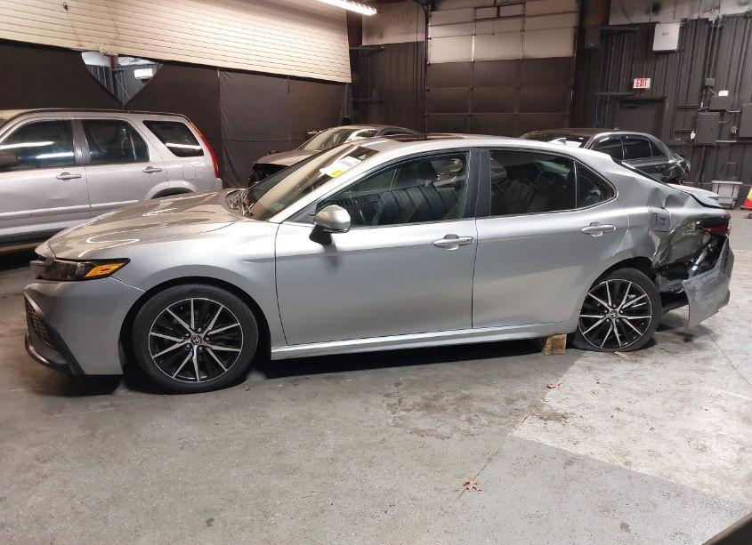 Photo 14 of 2021 Toyota Camry SE AWD (VIN 4T1G11BK7MU030932)