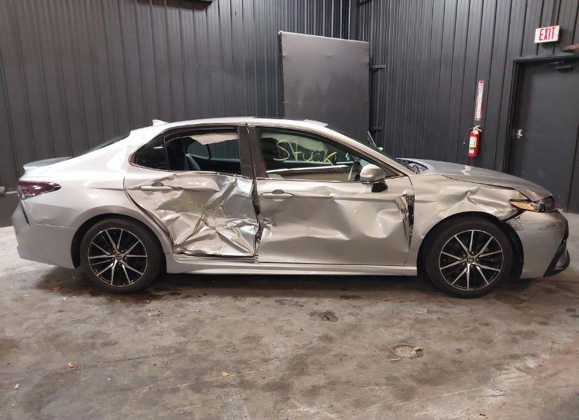 Photo 6 of 2021 Toyota Camry SE AWD (VIN 4T1G11BK7MU030932)