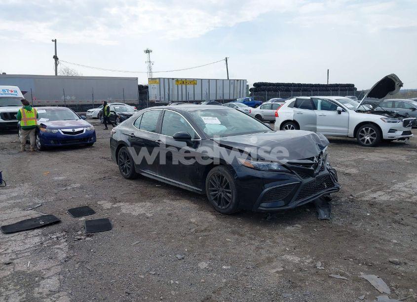 2021 Toyota Camry SE AWD (VIN 4T1G11BK7MU037007) main photo