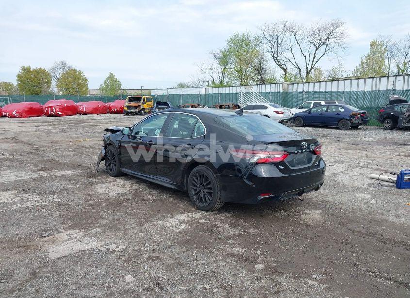 Photo 3 of 2021 Toyota Camry SE AWD (VIN 4T1G11BK7MU037007)