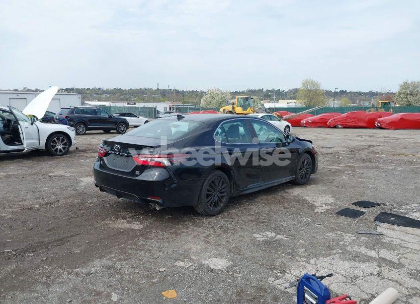 Photo 4 of 2021 Toyota Camry SE AWD (VIN 4T1G11BK7MU037007)