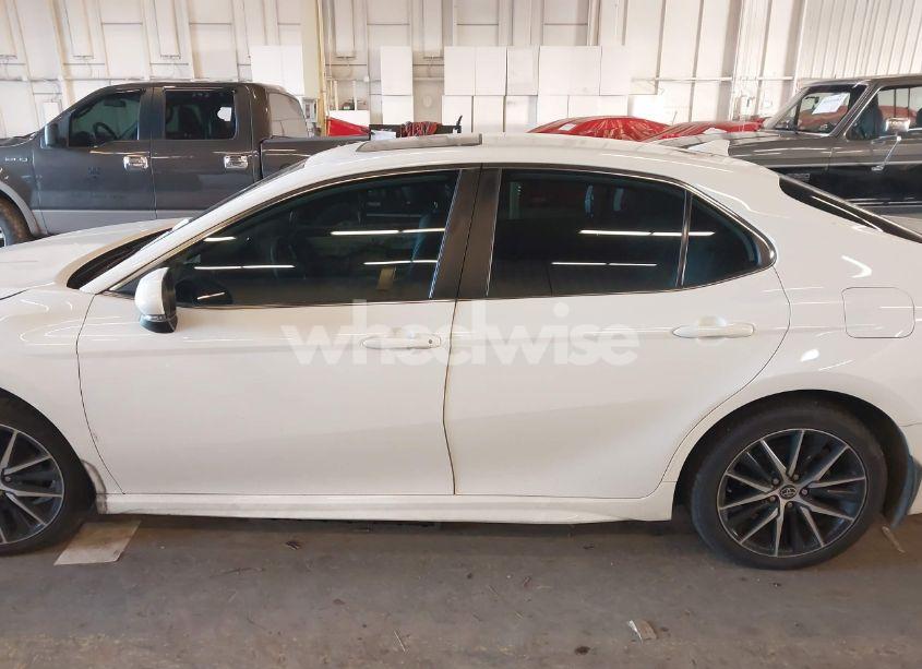 Photo 15 of 2021 Toyota Camry SE AWD (VIN 4T1G11BK7MU037864)