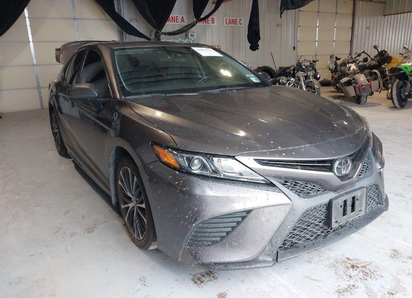 2020 Toyota Camry SE AWD (VIN 4T1G11BK8LU004838) main photo