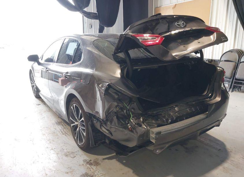 Photo 3 of 2020 Toyota Camry SE AWD (VIN 4T1G11BK8LU004838)