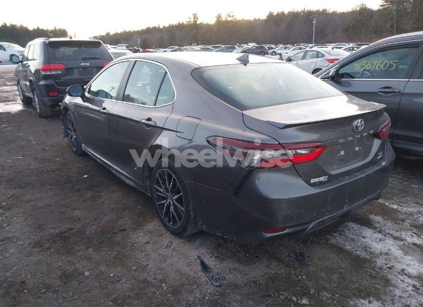 Photo 3 of 2021 Toyota Camry SE AWD (VIN 4T1G11BK8MU030308)