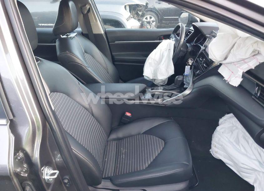 Photo 5 of 2021 Toyota Camry SE AWD (VIN 4T1G11BK8MU030308)