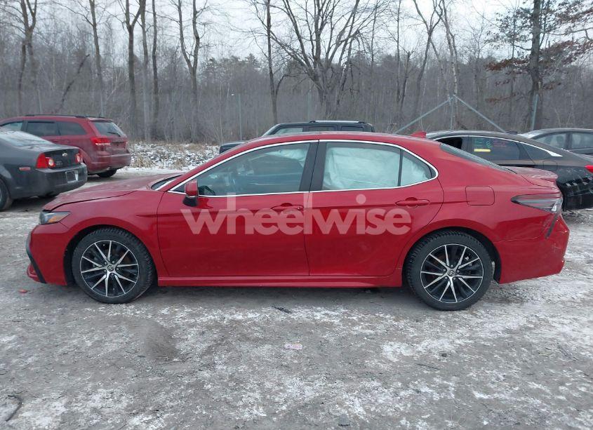 Photo 14 of 2021 Toyota Camry SE AWD (VIN 4T1G11BK9MU035890)