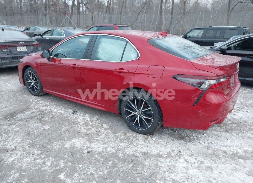 Photo 3 of 2021 Toyota Camry SE AWD (VIN 4T1G11BK9MU035890)