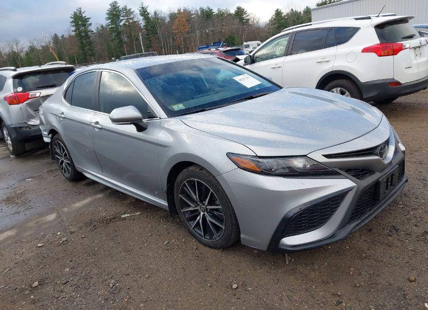 2022 Toyota Camry SE AWD (VIN 4T1G11BK9NU066915) main photo
