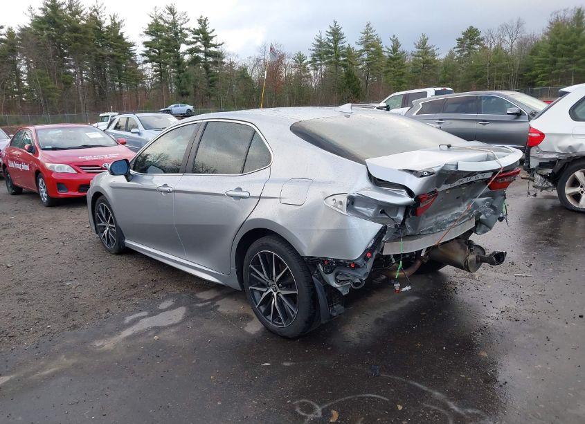 Photo 3 of 2022 Toyota Camry SE AWD (VIN 4T1G11BK9NU066915)
