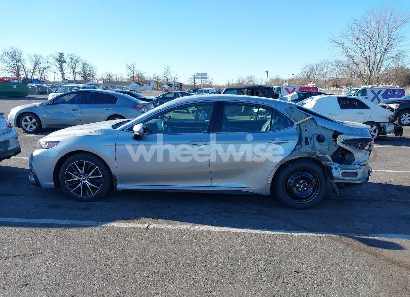 Photo 14 of 2024 Toyota Camry SE (VIN 4T1G11BK9RU112815)