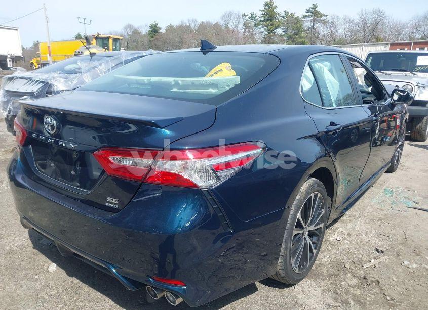 Photo 4 of 2020 Toyota Camry SE AWD (VIN 4T1G11BKXLU002444)
