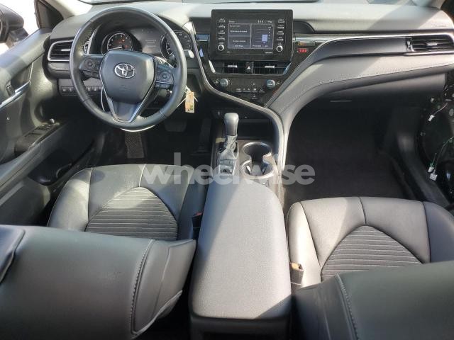 Photo 2 of 2022 TOYOTA CAMRY SE (VIN 4T1G11BKXNU063960)