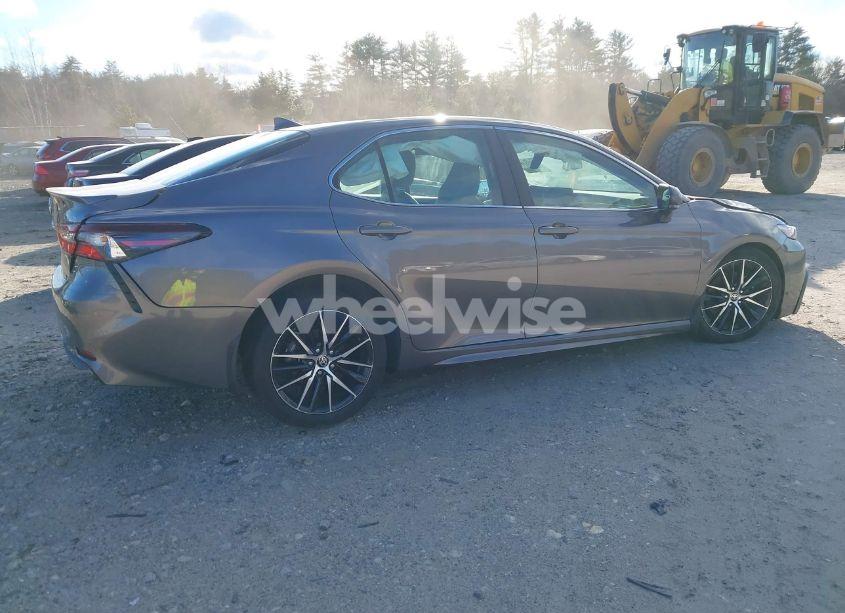 Photo 4 of 2024 Toyota Camry SE (VIN 4T1G11BKXRU117683)