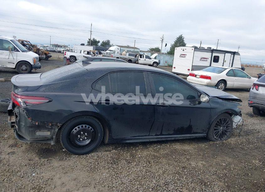 Photo 14 of 2022 Toyota Camry NIGHTSHADE EDITION HYBRID (VIN 4T1G31AK0NU040196)