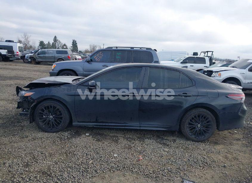 Photo 15 of 2022 Toyota Camry NIGHTSHADE EDITION HYBRID (VIN 4T1G31AK0NU040196)