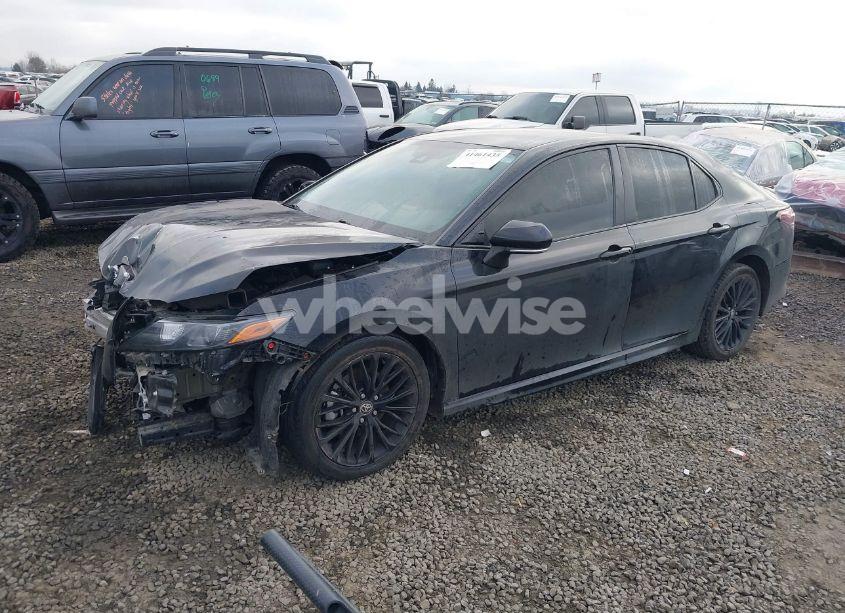 Photo 2 of 2022 Toyota Camry NIGHTSHADE EDITION HYBRID (VIN 4T1G31AK0NU040196)