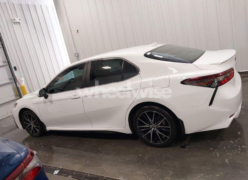 Photo 14 of 2022 Toyota Camry SE HYBRID (VIN 4T1G31AK0NU597691)