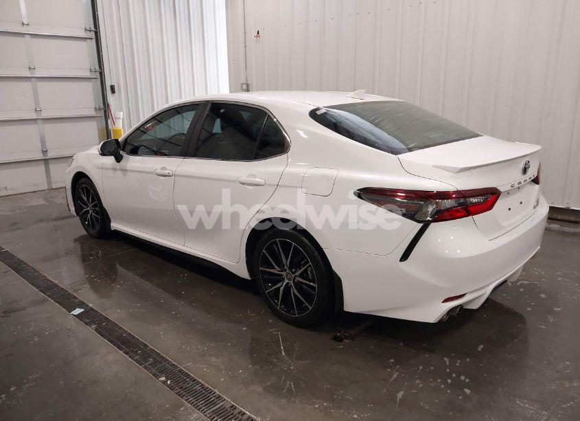 Photo 3 of 2022 Toyota Camry SE HYBRID (VIN 4T1G31AK0NU597691)