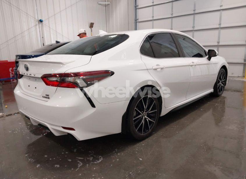 Photo 4 of 2022 Toyota Camry SE HYBRID (VIN 4T1G31AK0NU597691)