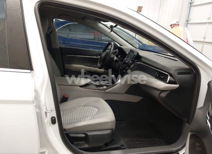 Photo 5 of 2022 Toyota Camry SE HYBRID (VIN 4T1G31AK0NU597691)